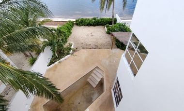 Casa en Venta Frente al Mar en Santa Clara, Yucatán