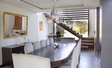 HERMOSA CASA DE LUJO DE VENTA EN PUEMBO!!