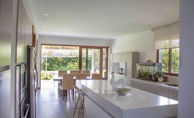 HERMOSA CASA DE LUJO DE VENTA EN PUEMBO!!