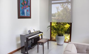 HERMOSA CASA DE LUJO DE VENTA EN PUEMBO!!