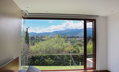 HERMOSA CASA DE LUJO DE VENTA EN PUEMBO!!