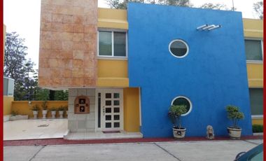 VENDO CASA EN CONDOMINIO CON VIGILANCIA EN LAGO DE GUADALUPE