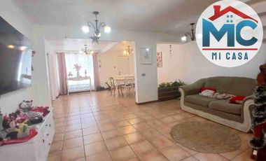 Corredora de Propiedades,  vende casa en Condominio Bilbao 1 en Calama.