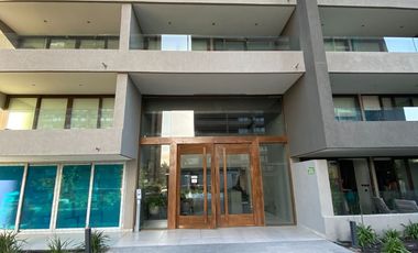 Amplio departamento 2D/2B en Macul