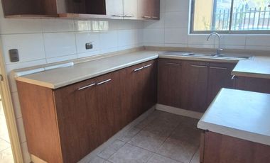 Arrienda casa 5 dormitorios en Lomas San Sebastián, Concepción.