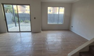 Arrienda casa 5 dormitorios en Lomas San Sebastián, Concepción.
