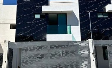 Venta de casa nueva Mirador, 3 Recamaras con Baño y Vestidor, Sala T.v: Roof Garden. Cochera para 2 autos.