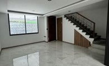 Venta de casa nueva Mirador, 3 Recamaras con Baño y Vestidor, Sala T.v: Roof Garden. Cochera para 2 autos.