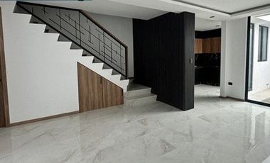 Venta de casa nueva Mirador, 3 Recamaras con Baño y Vestidor, Sala T.v: Roof Garden. Cochera para 2 autos.