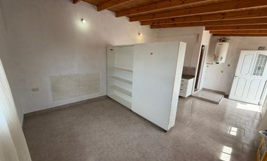 Departamento en alquiler Monoambiente en Puerto Madryn 1° Piso por escalera