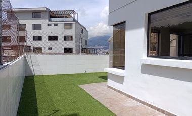 MUY LINDA CASA DE ARRIENDO EN EXCELENTE URB PRIVADA (Sector Monteserrín)