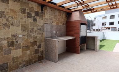 MUY LINDA CASA DE ARRIENDO EN EXCELENTE URB PRIVADA (Sector Monteserrín)
