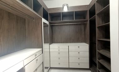 MUY LINDA CASA DE ARRIENDO EN EXCELENTE URB PRIVADA (Sector Monteserrín)