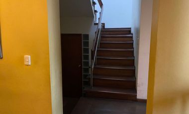 Venta Casa de 5 dormitorios ideal para Edificio de Vivienda Familiar