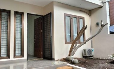 Rumah Bagus minimalis dalam cluster batununggal jelita