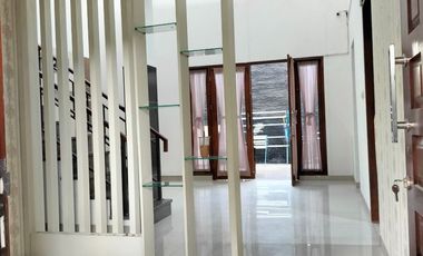 Rumah Bagus minimalis dalam cluster batununggal jelita