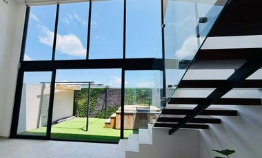 Loft de Doble Altura con jardín y Jacuzzi Privado | Huma Zibatá