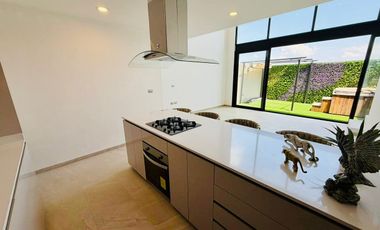 Loft de Doble Altura con jardín y Jacuzzi Privado | Huma Zibatá