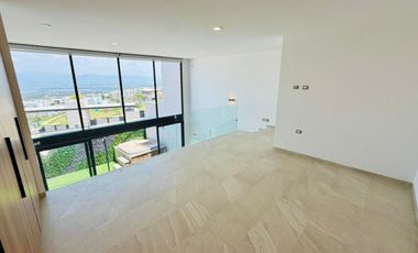 Loft de Doble Altura con jardín y Jacuzzi Privado | Huma Zibatá