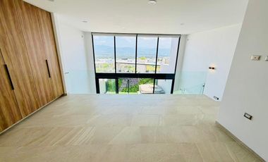 Loft de Doble Altura con jardín y Jacuzzi Privado | Huma Zibatá