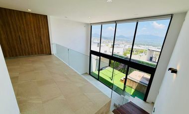 Loft de Doble Altura con jardín y Jacuzzi Privado | Huma Zibatá