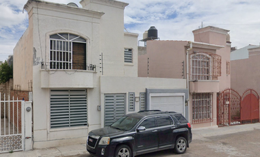 HERMOSA CASA EN VENTA, PROPIEDAD DE RECUPERACION BANCARIA.
