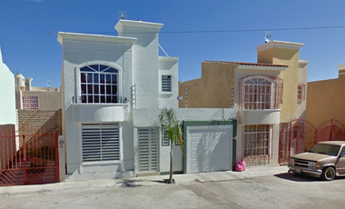 HERMOSA CASA EN VENTA, PROPIEDAD DE RECUPERACION BANCARIA.