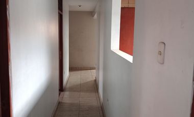 REMATO Edificio esquina a precio de Casa, Santa Teresa de Ávila