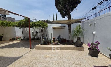 Casa en Venta | Iztapalapa | con Departamento Independiente | 5 Recámaras | 5 Estacionamientos