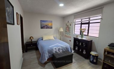 Casa en Venta | Iztapalapa | con Departamento Independiente | 5 Recámaras | 5 Estacionamientos