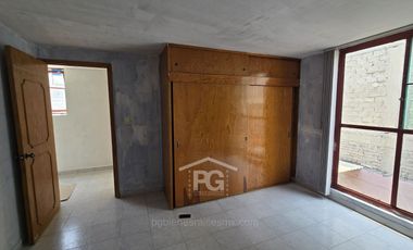 Casa en Venta | Iztapalapa | con Departamento Independiente | 5 Recámaras | 5 Estacionamientos