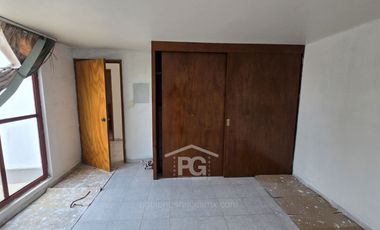 Casa en Venta | Iztapalapa | con Departamento Independiente | 5 Recámaras | 5 Estacionamientos