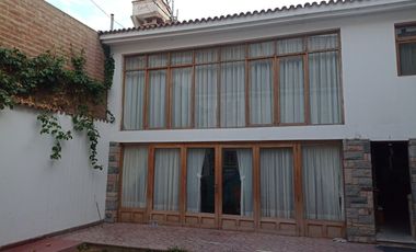 Urb. El recreo bella casa de 309.48m