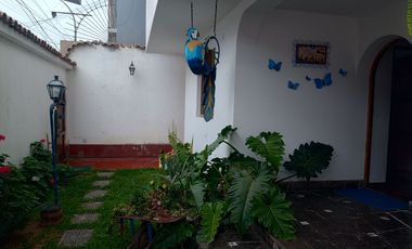 Urb. El recreo bella casa de 309.48m