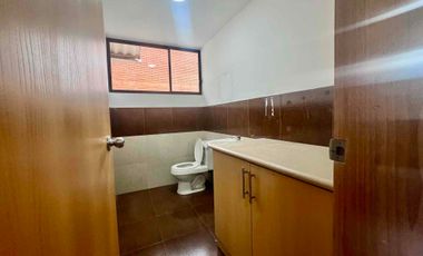 CASA EN RENTA , gran oportunidad para empresas y financieras en la ciudad de CUENCA