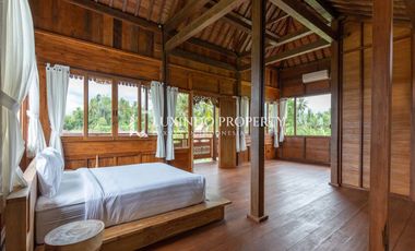 DISEWAKAN JANGKA PANJANG VILLA DENGAN 3 KAMAR TIDUR DI MAS, UBUD