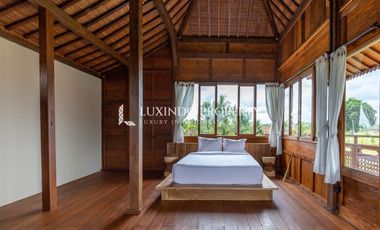 DISEWAKAN JANGKA PANJANG VILLA DENGAN 3 KAMAR TIDUR DI MAS, UBUD