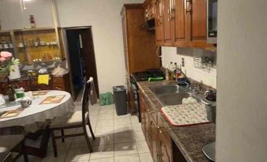 Casa en VENTA, Col Lomas Modelo Mty. (Cuartos en renta en PA)
