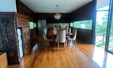 Dijual Dago Super Luxury Villa 1.238m², Infinity Pool, Mountain View.