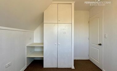 SAN FELIPE - VENDE CASA DE DOS PISOS 3D 3B 2E - COND. NALCAHUE