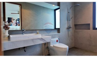 Modern pool villa for sale in a prime, quiet Koh Samui location