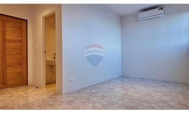 Modern pool villa for sale in a prime, quiet Koh Samui location