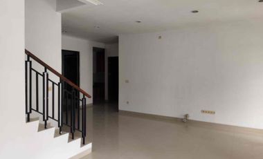 Disewakan Rumah Greenlake city cluster East Asia