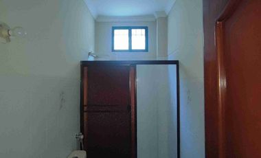 Departamento con garage en alquiler, Los Almendros