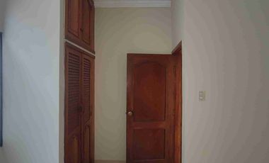 Departamento con garage en alquiler, Los Almendros