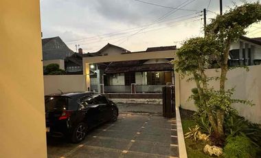 Rumah Mewah dekat UGM di Jalan Kaliurang Km 7 Dalam Perumahan