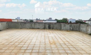 Ruang Usaha 3 Lantai Dijual di Solo Dekat Kampus Duta Bangsa, Pasar Kembang, Matahari Singosaren