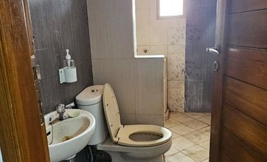 Disewakan Hunian 2 Lantai Full Furnish Nyaman dan Terawat Cocok Untuk Konveksi Lokasi Strategis di Cisaranten Kulon, Bandung