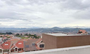 Moderno departamento amoblado en venta sector Pencas Altas – Cuenca Ec.