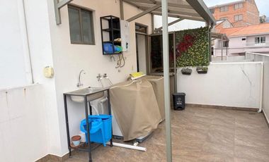 Moderno departamento amoblado en venta sector Pencas Altas – Cuenca Ec.
